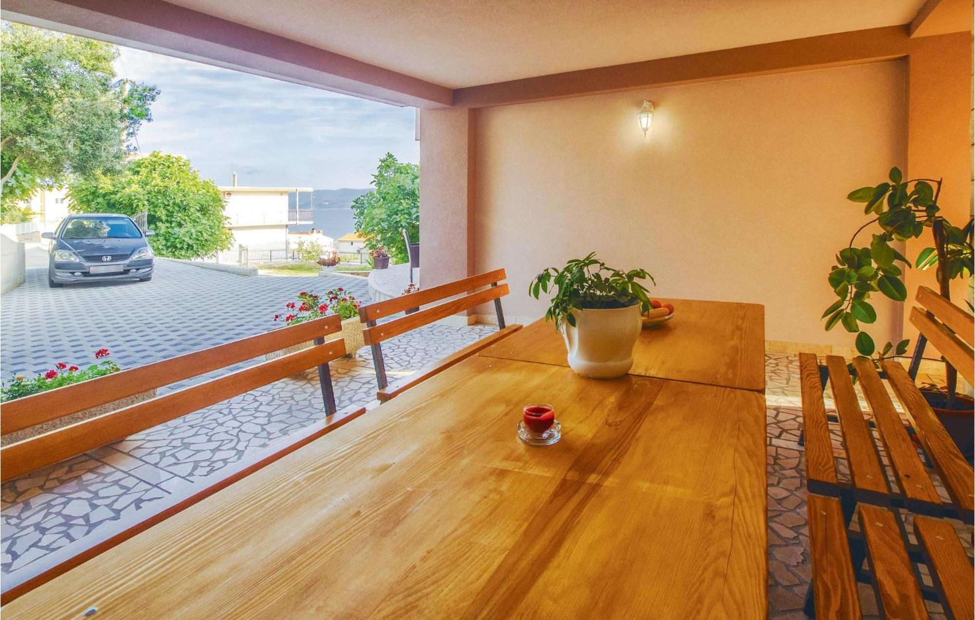 Nice Apartment In Mali Rat With Wifi Sumpetar Екстер'єр фото